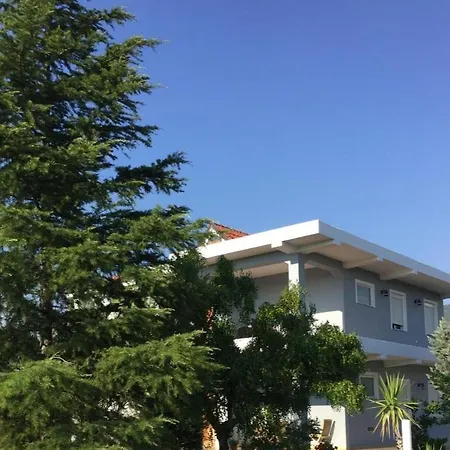 Villa Ilirian Lac